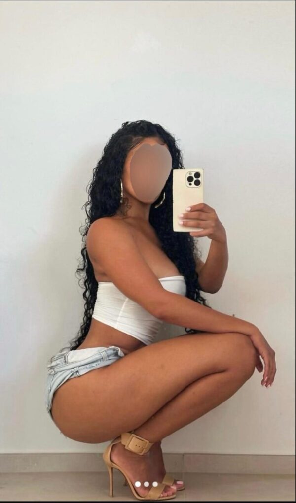 Ella - Image 2